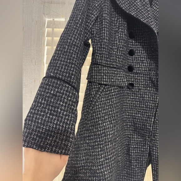 GUESS coat - Picture 8 of 10